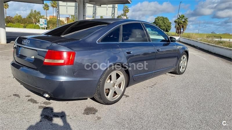 Usado Audi A6 140 CV (102 kW) 2005 Azul Berlina