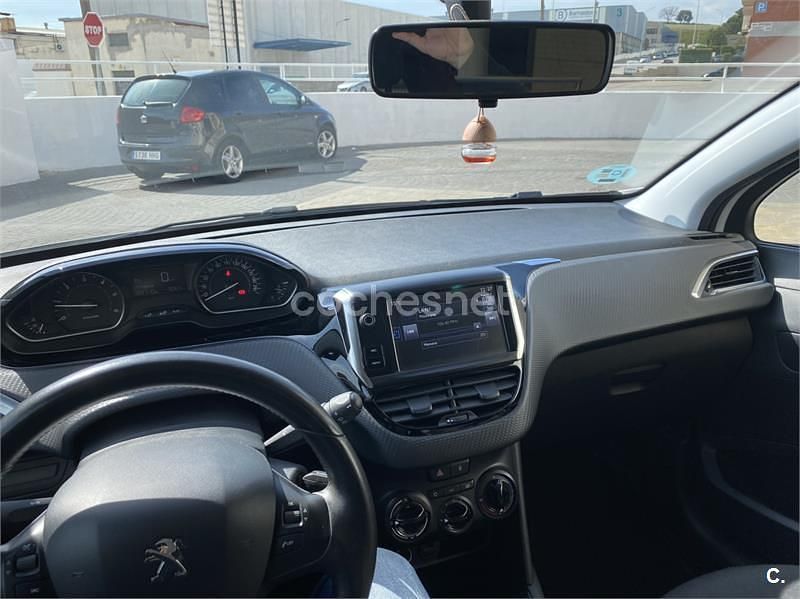 Usado Peugeot 208 Style 100 CV (73 kW) 2016 Blanco Utilitario