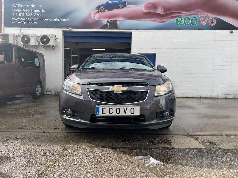 Usado Chevrolet Cruze LT 163 CV (119 kW) 2011 Gris / plata Berlina
