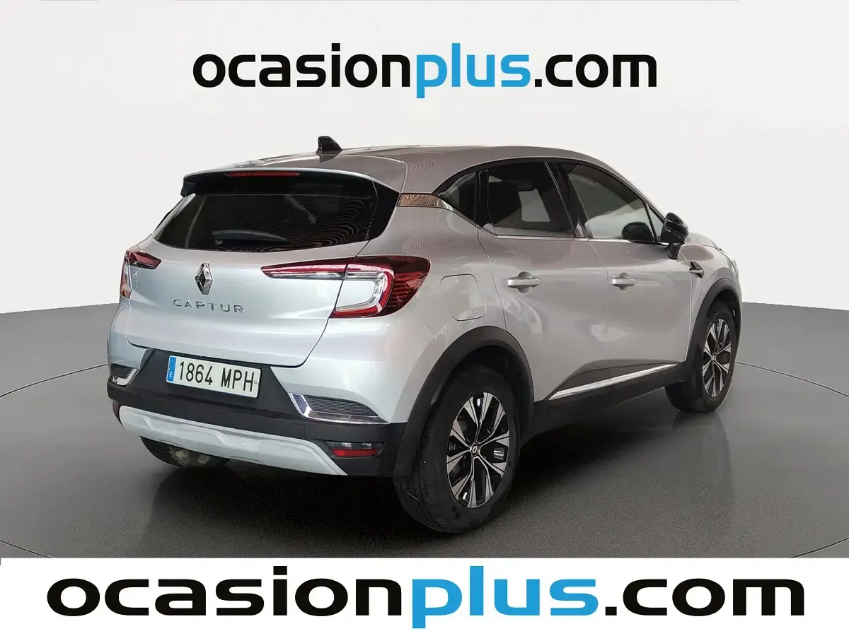 Usado Renault Captur Techno 90 CV (66 kW) 2024 Gris SUV