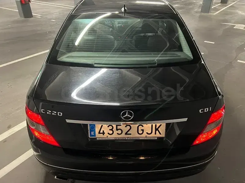 Usado Mercedes C220 Avantgarde 170 CV (125 kW) 2008 Negro Berlina