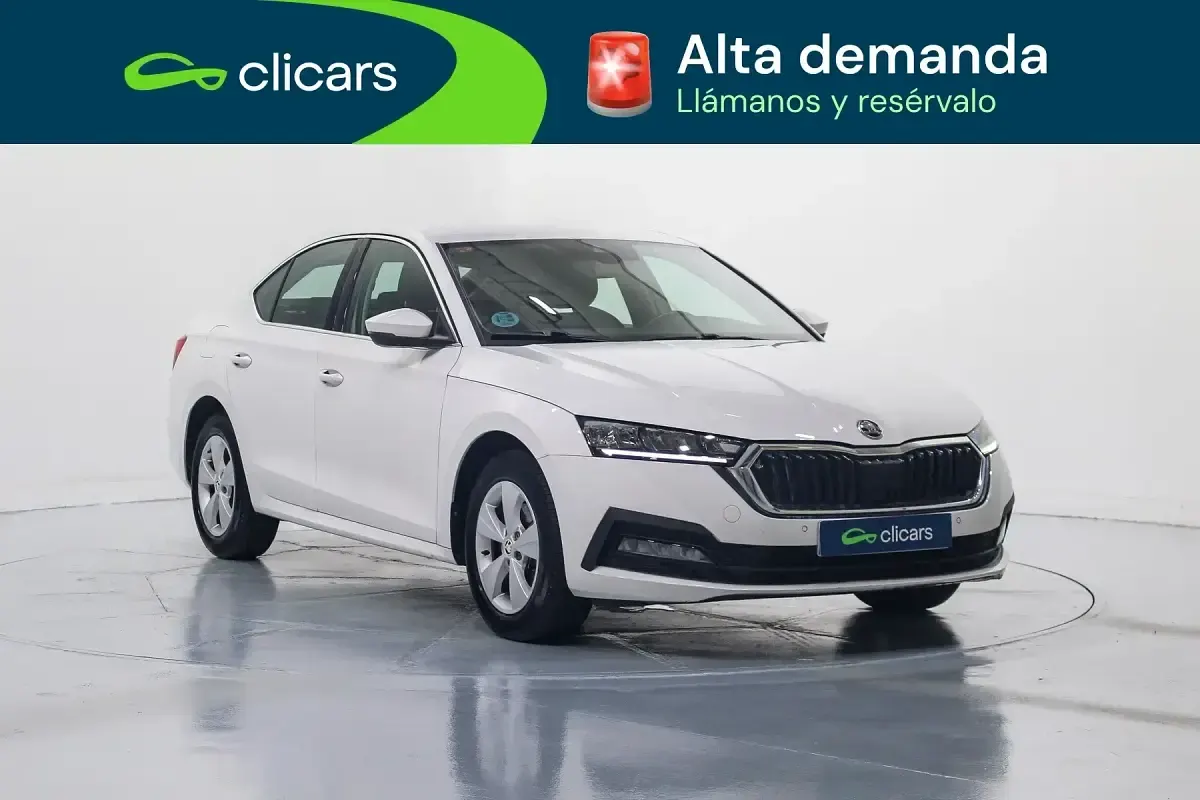 Usado Skoda Octavia Ambition 150 CV (110 kW) 2021 Blanco Berlina