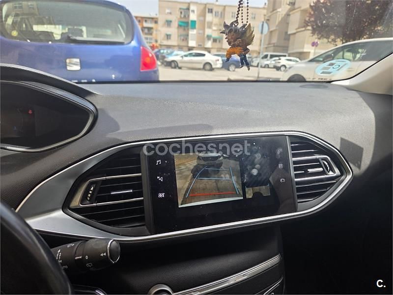 Usado Peugeot 308 SW Allure 130 CV (95 kW) 2021 Blanco Familiar