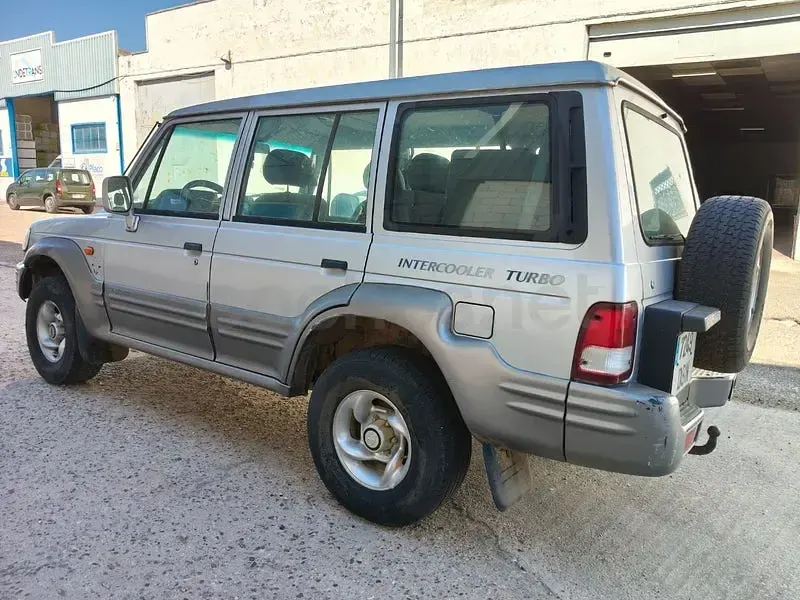 Usado Galloper Exceed 115 CV (84 kW) 2004 Gris / plata SUV