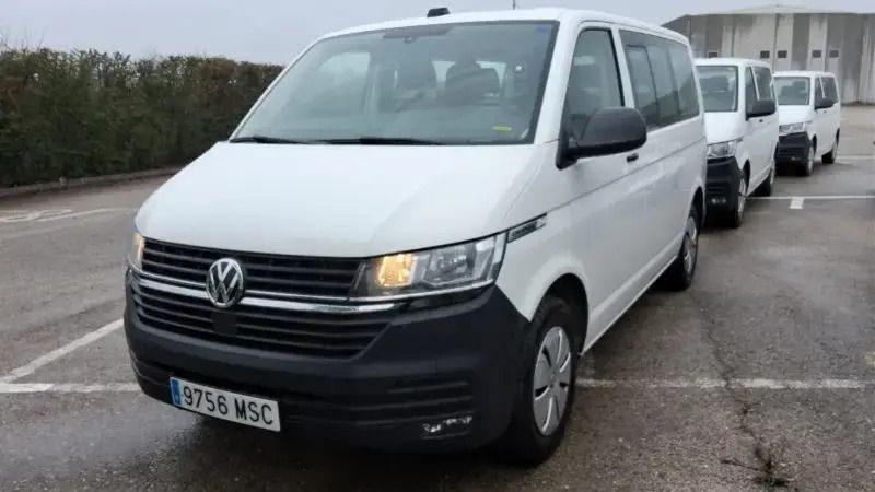 Blanco Usado 2024 VW Caravelle Monovolumen | 38.990 € (Precio justo) - Imagen 1/4