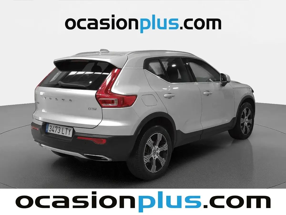 Usado Volvo XC40 Inscription 150 CV (110 kW) 2019 Gris plata SUV