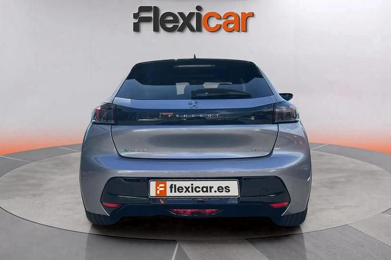 Usado Peugeot 208 GT 100 kW (136 CV) 2022 Gris Utilitario
