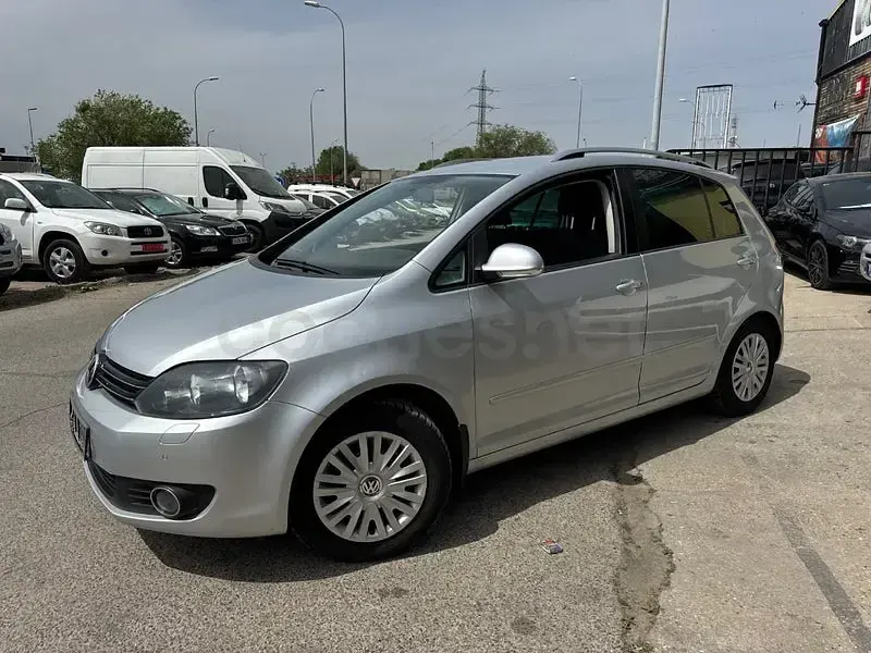 Usado VW Golf Plus Cross Advance 122 CV (89 kW) 2011 Gris / plata Monovolumen