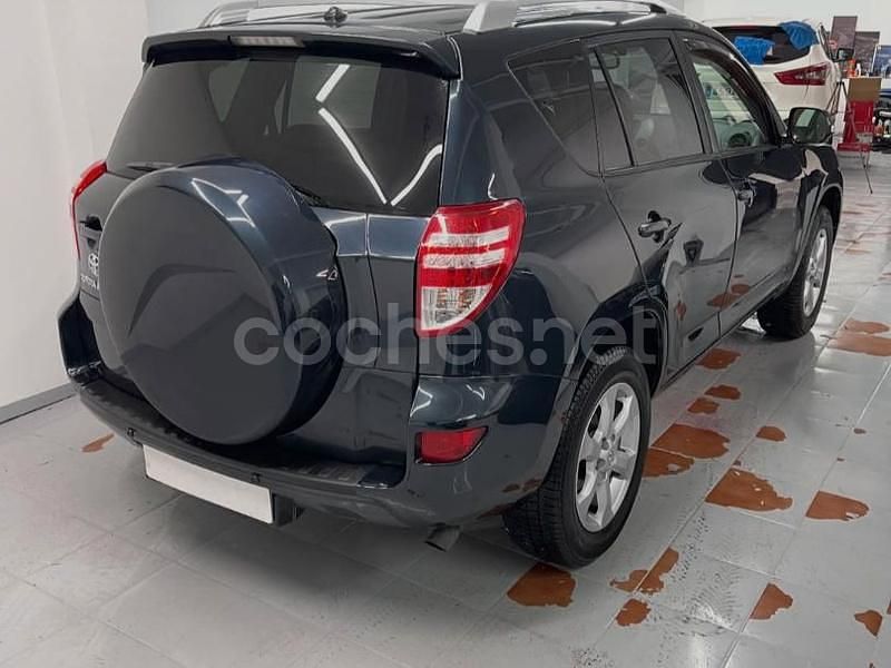 Usado Toyota RAV4 Executive 150 CV (110 kW) 2011 Azul SUV