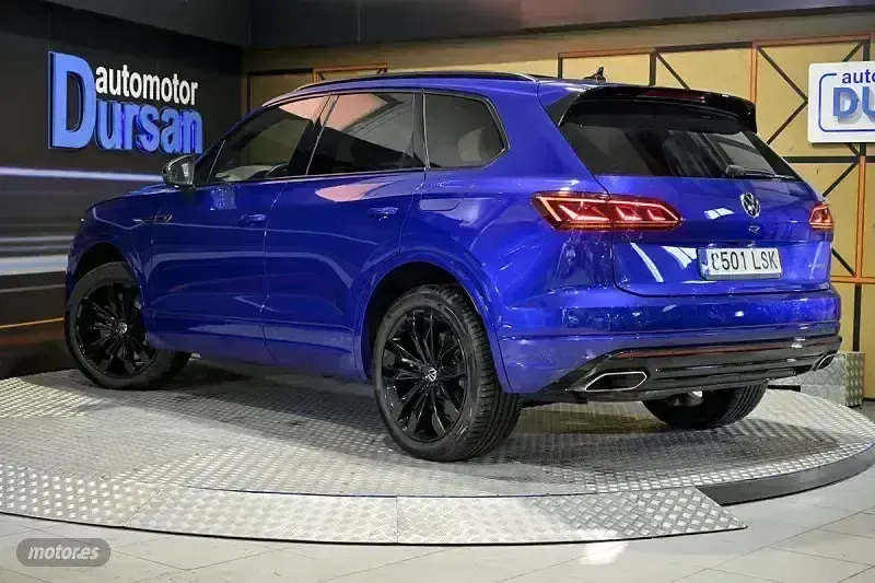 Usado VW Touareg R 462 CV (339 kW) 2021 Azul SUV