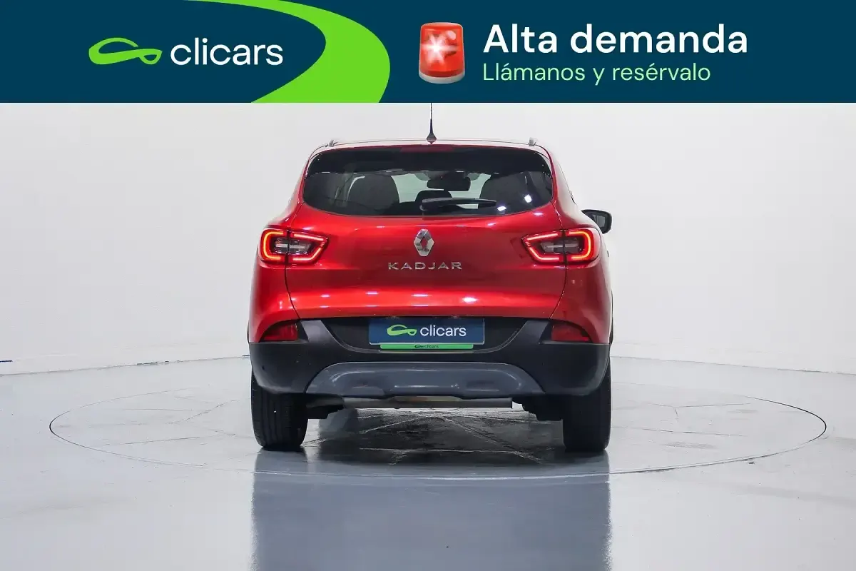 Usado Renault Kadjar Zen 130 CV (95 kW) 2016 Rojo SUV