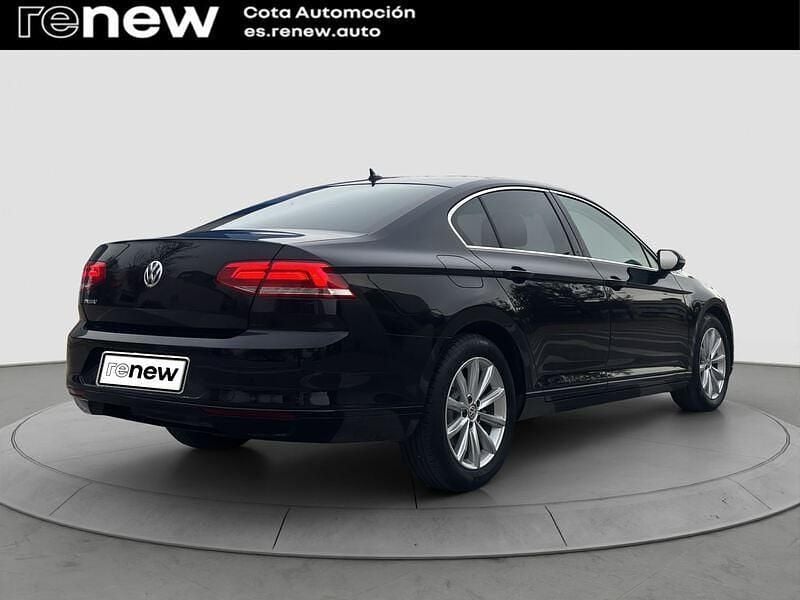 Usado VW Passat Advance 150 CV (110 kW) 2019 Negro Berlina
