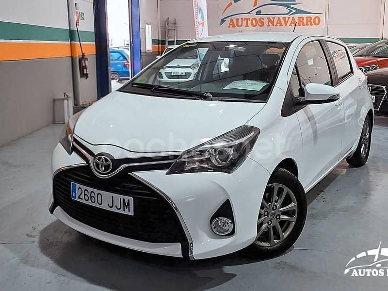 Blanco Usado 2015 Toyota Yaris Active Berlina | 12.500 € (Precio justo) - Imagen 1/4