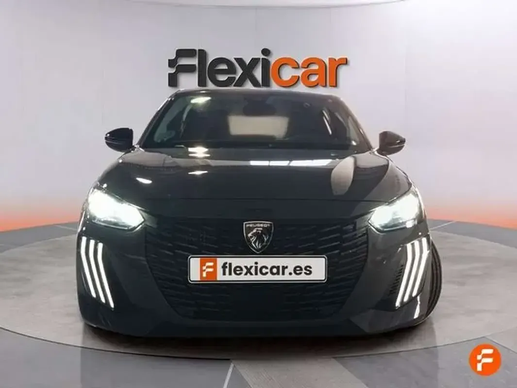 Usado Peugeot 208 Allure 101 CV (74 kW) 2025 Gris Utilitario