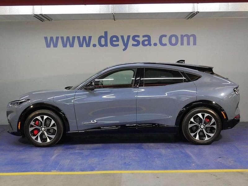 Usado Ford Mustang Mach-E 216 kW (294 CV) 2024 Azul SUV