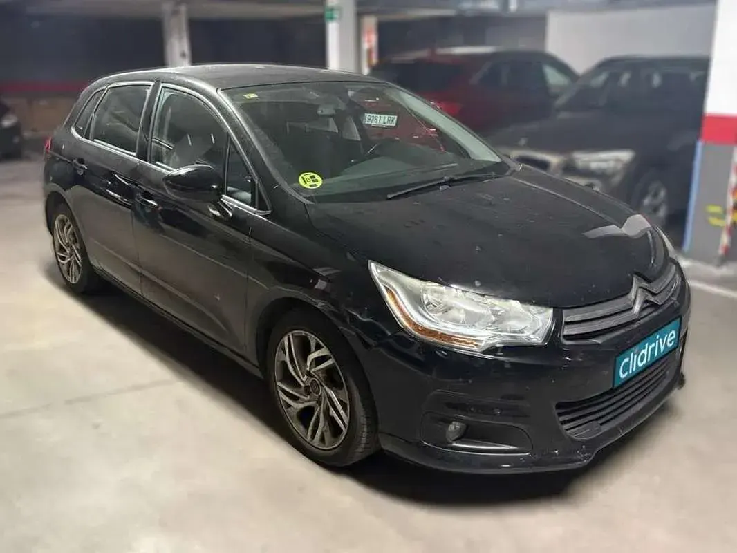 Begagnad Citroën C4 112 HK (82 kW) 2012 Svart Halvkombi