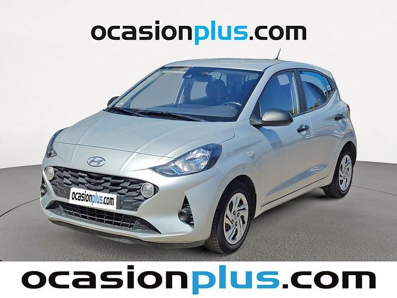 Gris plata Usado 2022 Hyundai i10 Utilitario | 8889 € (Precio justo) - Imagen 1/4