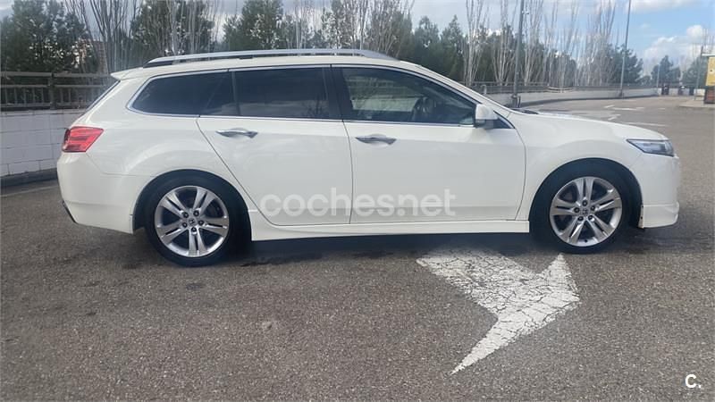 Usado Honda Accord Type S 180 CV (132 kW) 2011 Blanco Familiar