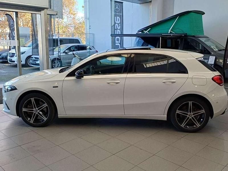 Usado Mercedes A250 218 CV (160 kW) 2021 Blanco Utilitario