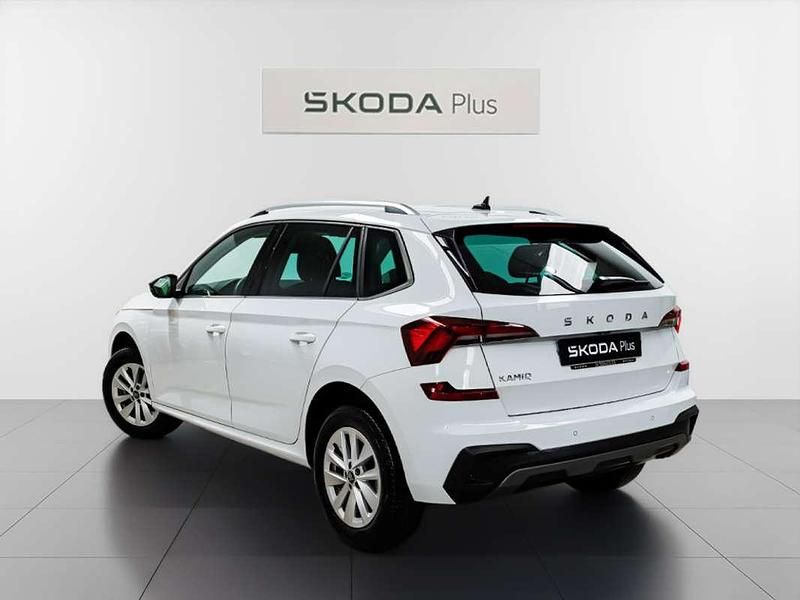 Usado Skoda Kamiq Selection 116 CV (85 kW) 2025 Blanco SUV