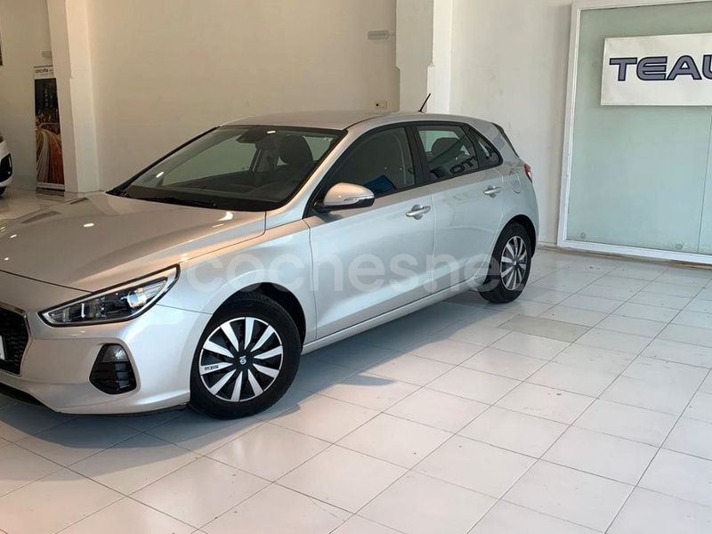 Gris / plata Usado 2018 Hyundai i30 GO! Berlina | 13.300 € (Precio justo) - Imagen 1/4