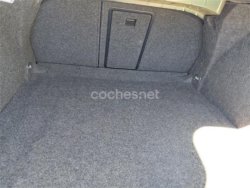 Usado VW Passat 150 CV (110 kW) 2019 Gris / plata Berlina