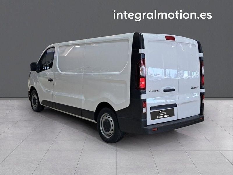 Usado Renault Trafic 130 CV (95 kW) 2023 Blanco Monovolumen