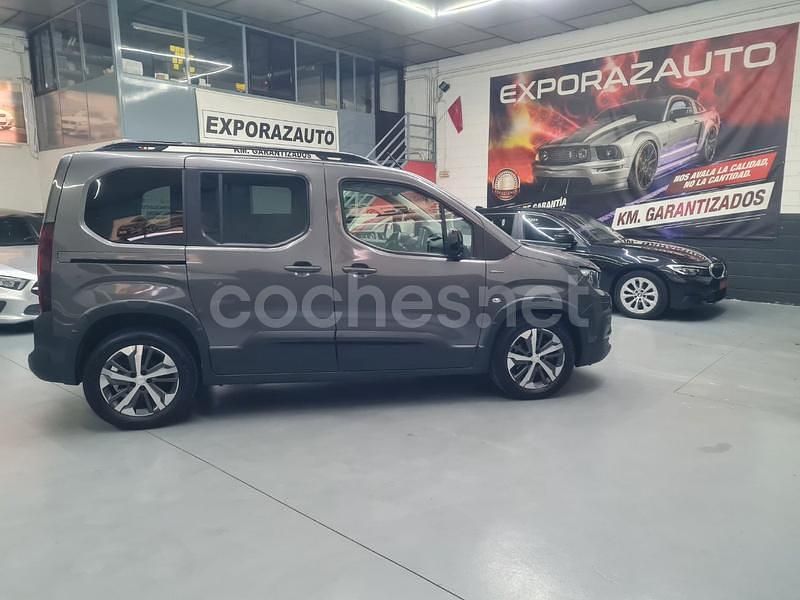 Usado Peugeot Rifter GT-line 130 CV (95 kW) 2020 Gris / plata Monovolumen