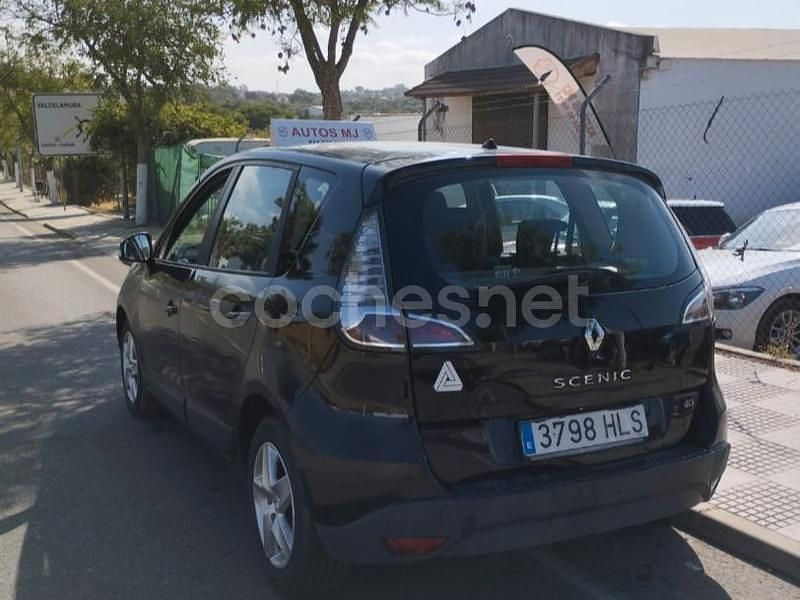 Usado Renault Grand Scénic III Dynamique 110 CV (80 kW) 2013 Negro Monovolumen