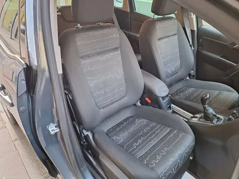 Usado Opel Meriva Selective 120 CV (88 kW) 2016 Gris / plata Monovolumen