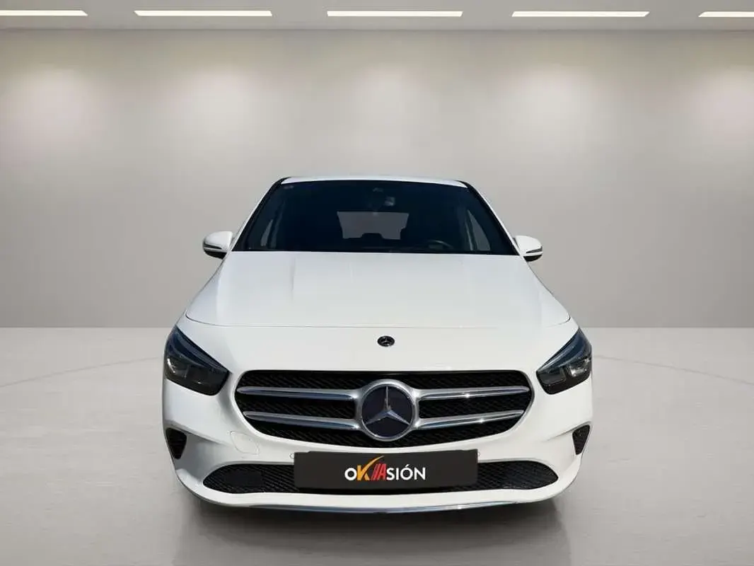 Usado Mercedes B180 116 CV (85 kW) 2019 Blanco Utilitario