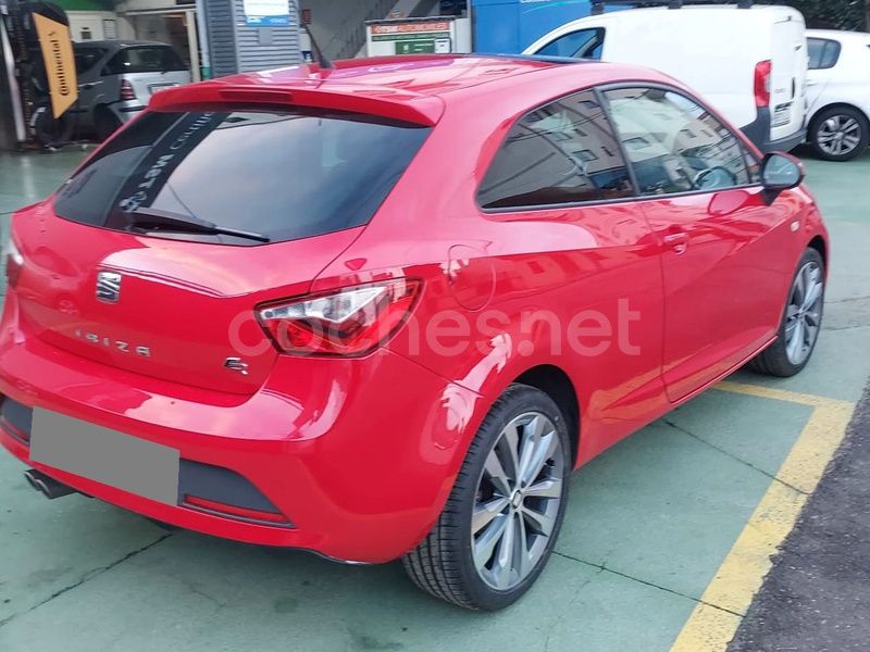 Usado Seat Ibiza SC Style 105 CV (77 kW) 2016 Rojo Utilitario
