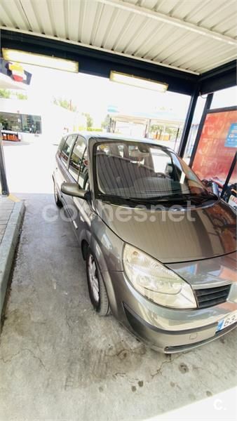 Gris / plata Usado 2004 Renault Scénic II Dynamique Monovolumen | 2800 € (Precio justo) - Imagen 1/4