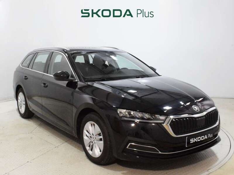Negro Usado 2024 Skoda Octavia Ambition Familiar | 24.300 € (Super precio) - Imagen 1/4