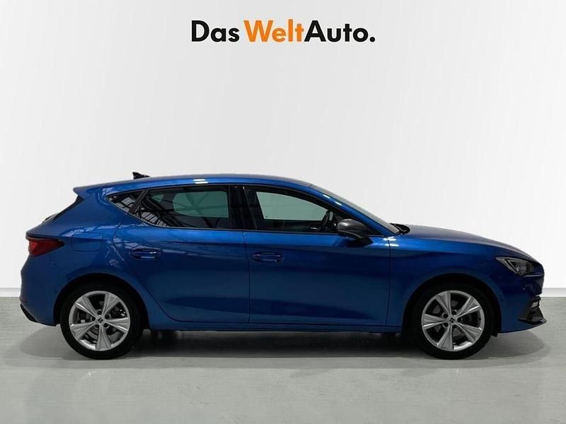 Usado Seat Leon FR 110 CV (80 kW) 2024 Azul Berlina