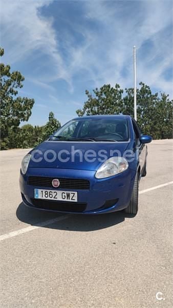 Azul Usado 2010 Fiat Punto Active Utilitario | 2900 € (Buen precio) - Imagen 1/4