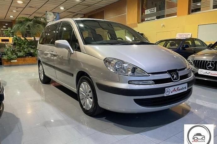 Usado Peugeot 807 109 CV (80 kW) 2006 Plateado Monovolumen