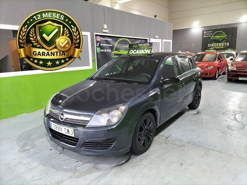 Usado Opel Astra Enjoy 100 CV (73 kW) 2004 Gris / plata Berlina