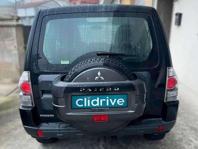 Usado Mitsubishi Montero Motion 200 CV (147 kW) 2010 Negro SUV