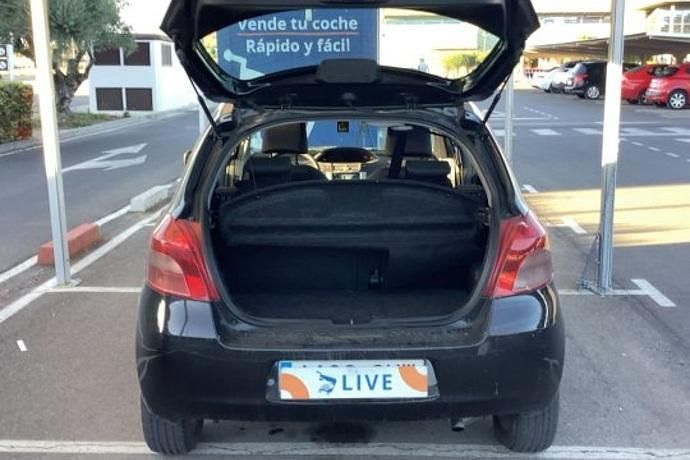 Usado Toyota Yaris Active 90 CV (66 kW) 2009