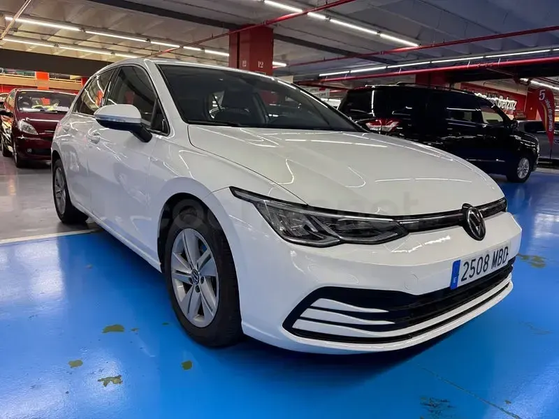 Usado VW Golf VIII 115 CV (84 kW) 2022 Blanco Berlina