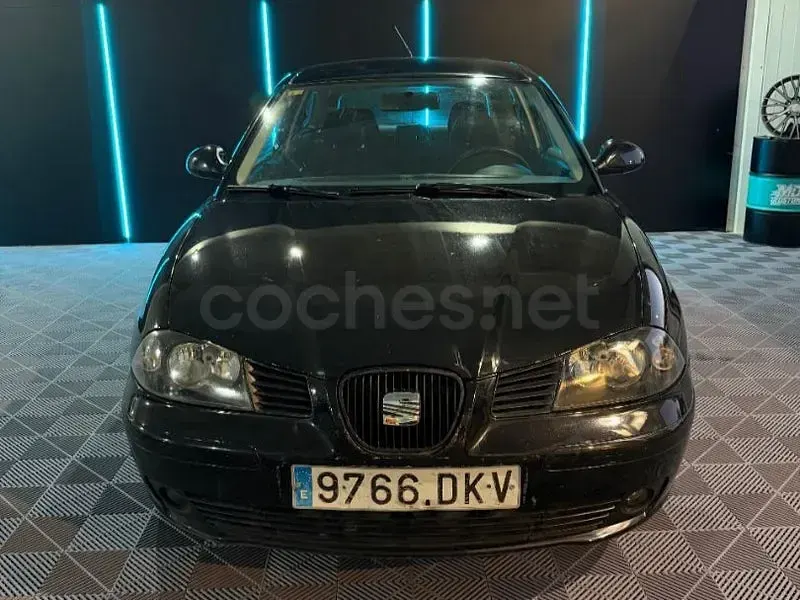 Usado Seat Ibiza Sport 64 CV (47 kW) 2005 Negro Utilitario