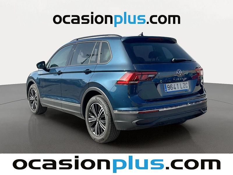 Usado VW Tiguan Life 150 CV (110 kW) 2022 Azul SUV