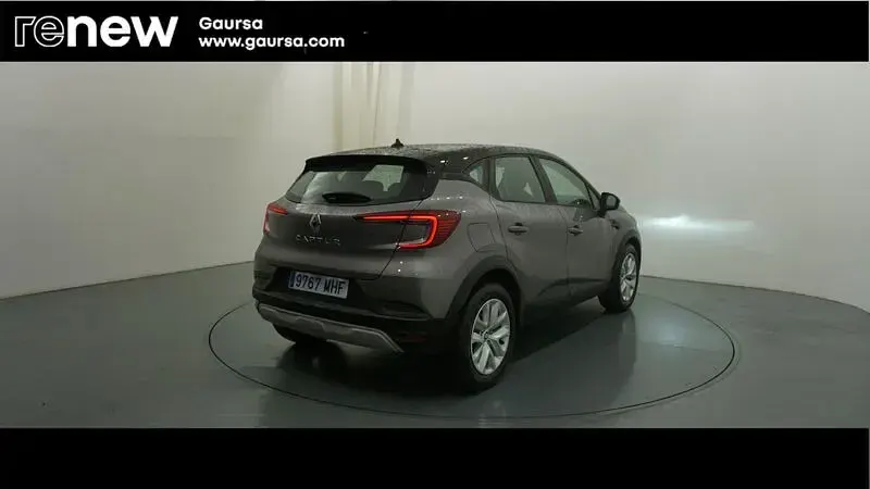 Usado Renault Captur Evolution 140 CV (102 kW) 2023 Gris SUV