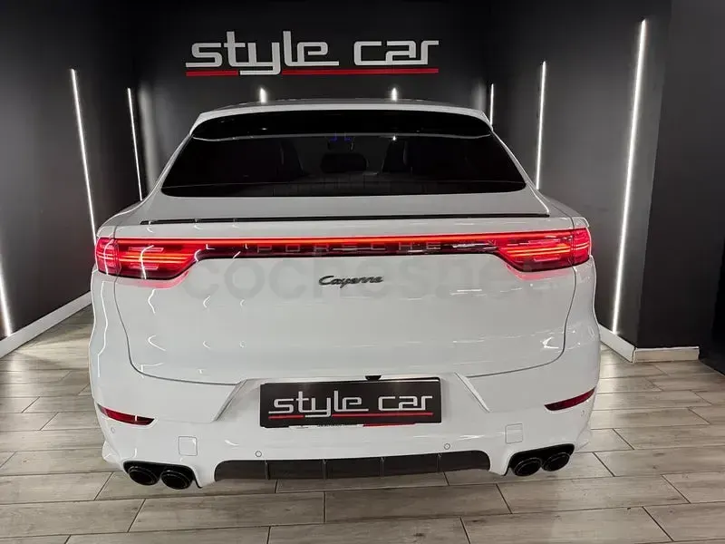 Usado Porsche Cayenne Platinum Edition 462 CV (339 kW) 2023 Blanco SUV