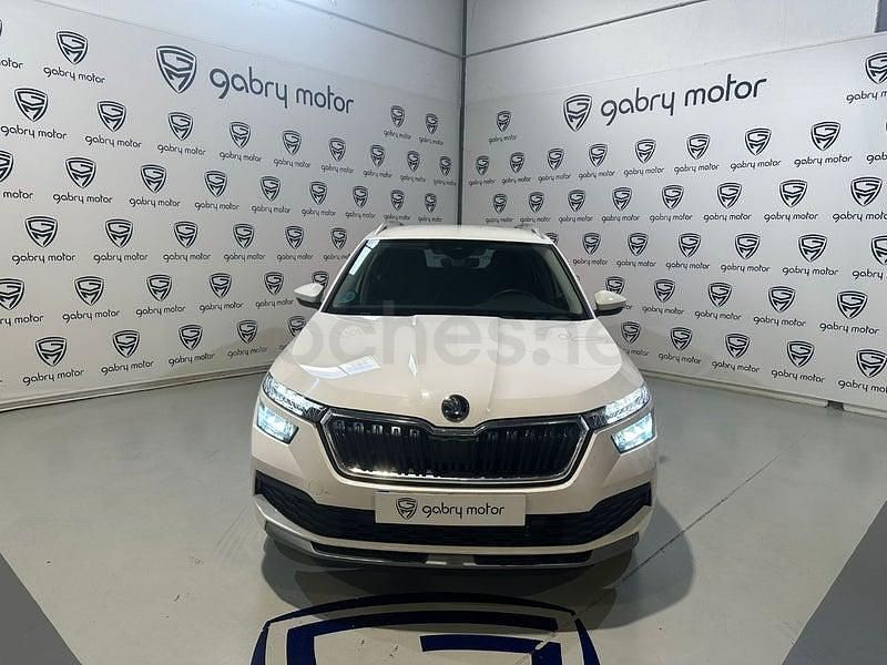 Usado Skoda Kamiq 110 CV (80 kW) 2023 Blanco SUV
