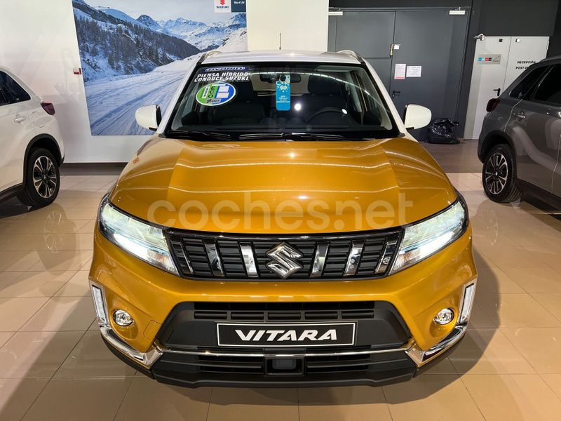 Amarillo Usado 2022 Suzuki Vitara SUV | 27.900 € - Imagen 1/4