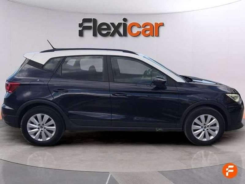 Usado Seat Arona Style 110 CV (80 kW) 2022 Azul SUV