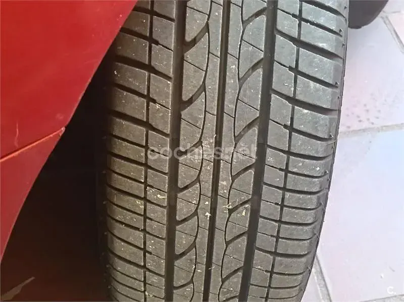 Usado Mazda 2 Style 90 CV (66 kW) 2015 Rojo Berlina
