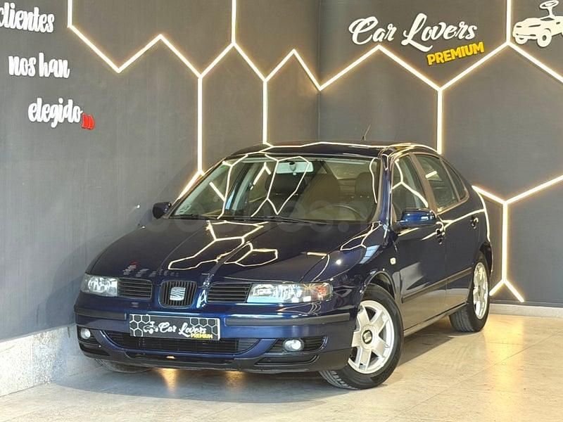 Usado Seat Leon Sport 105 CV (77 kW) 2002 Azul Utilitario